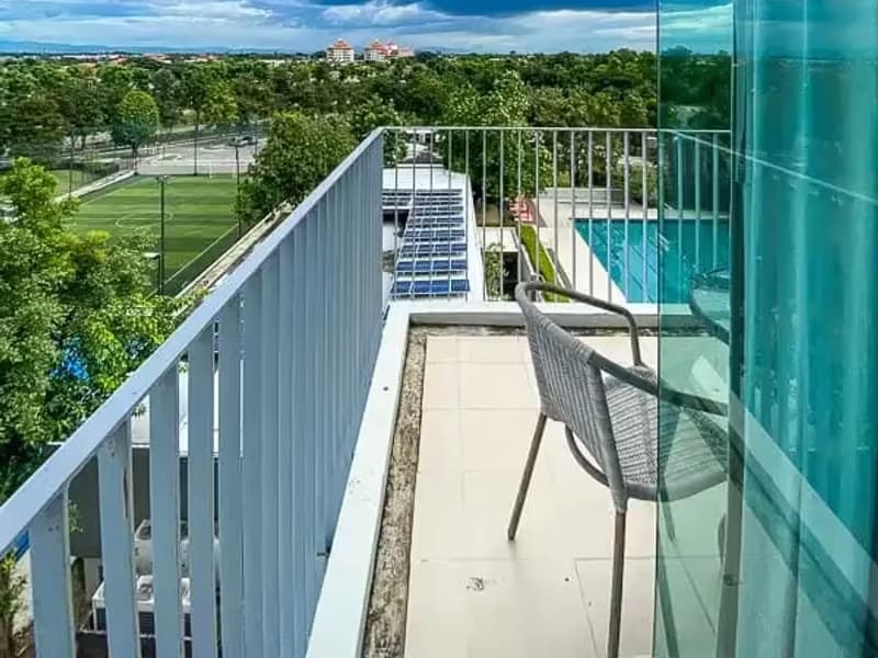 1 Bedroom Condo