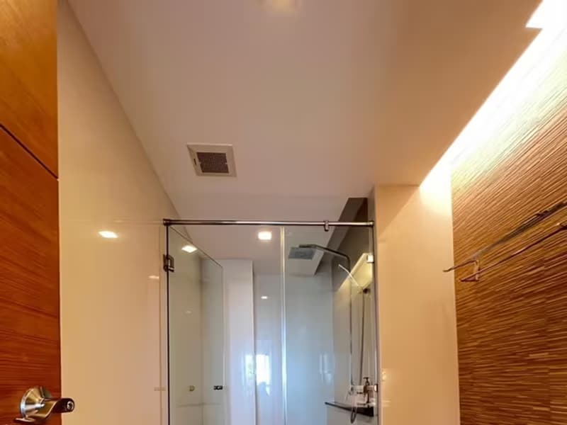 1 Bedroom Condo