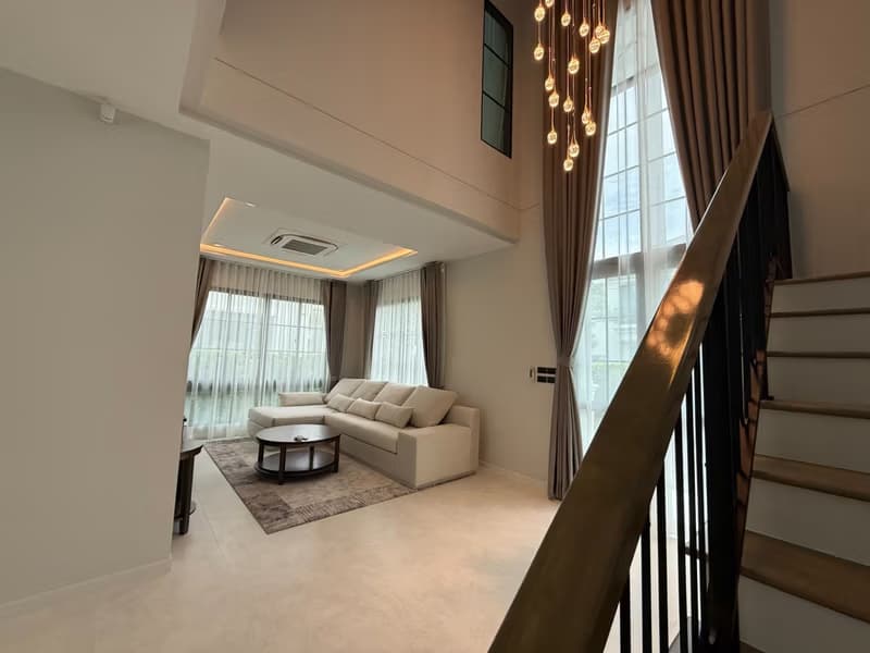 4 Bed House for Rent and Sale in Bang Phli
