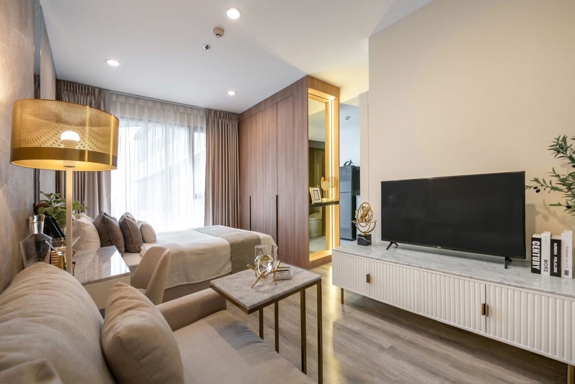 Studio Condo for Rent in Huai Khwang - Image 3
