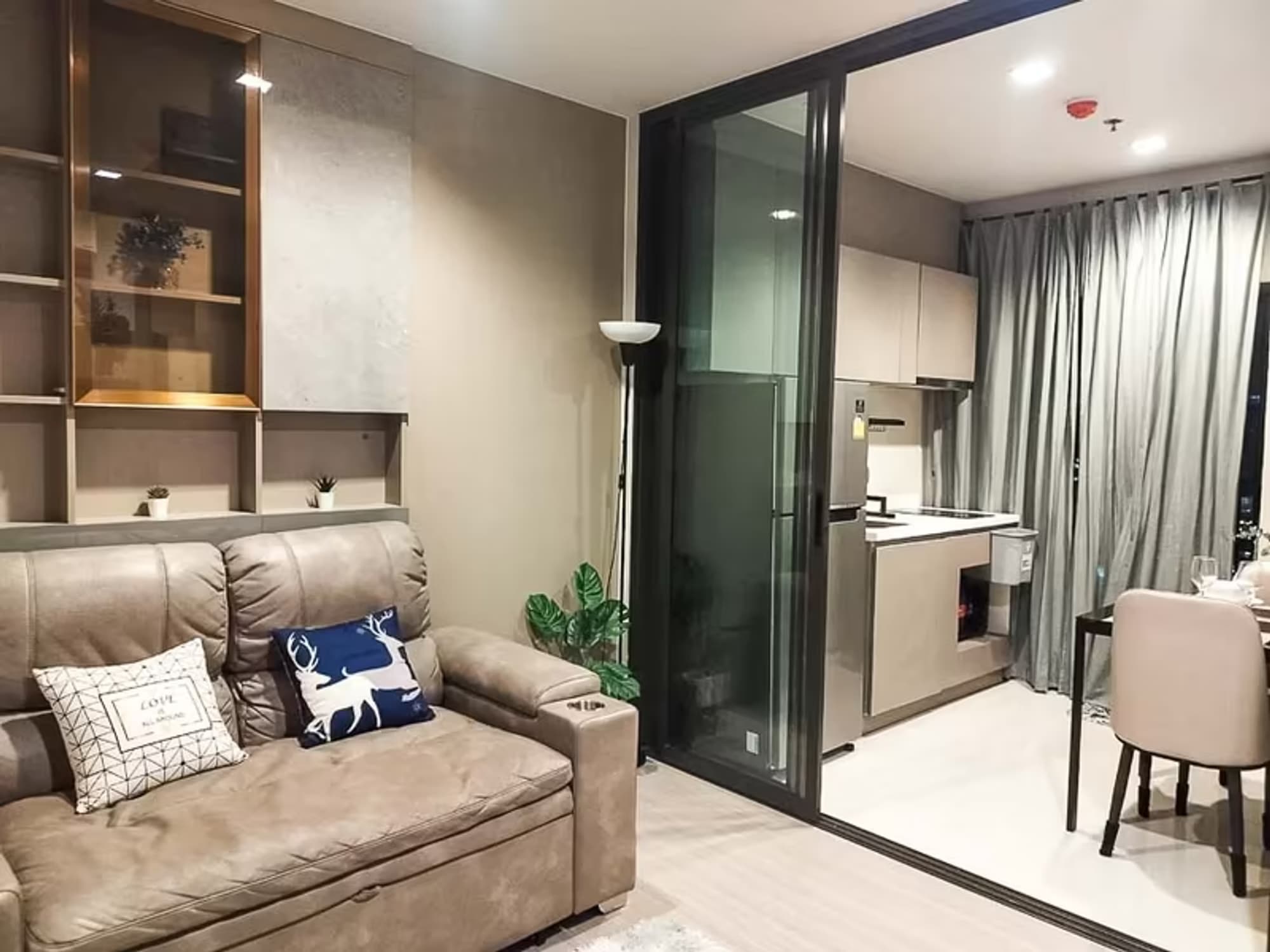 1 Bedroom Condo for Sale at Life Asoke- Rama 9 - Image 4