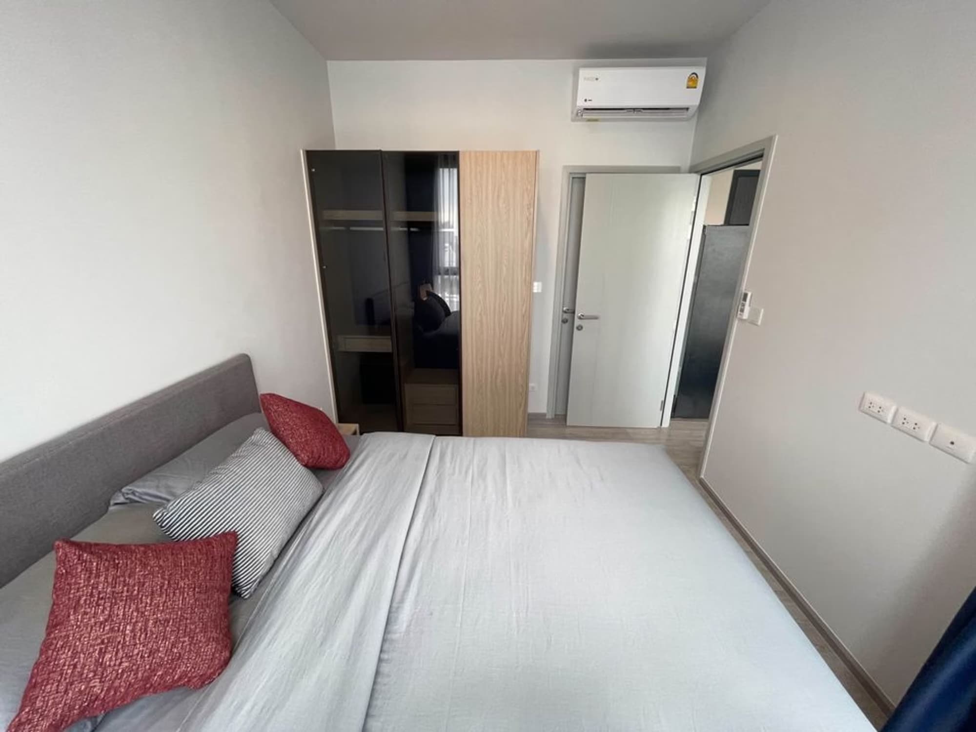 Condo for Rent at XT Ekkamai - Image 6