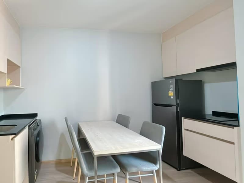2 Bed Condo for Rent in Huai Khwang