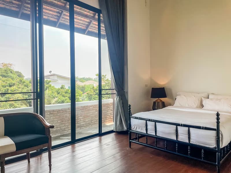 9 Bed House for Rent and Sale in Mueang Chiang Mai