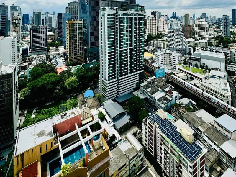 2 Bed Condo for Rent in Khlong Toei