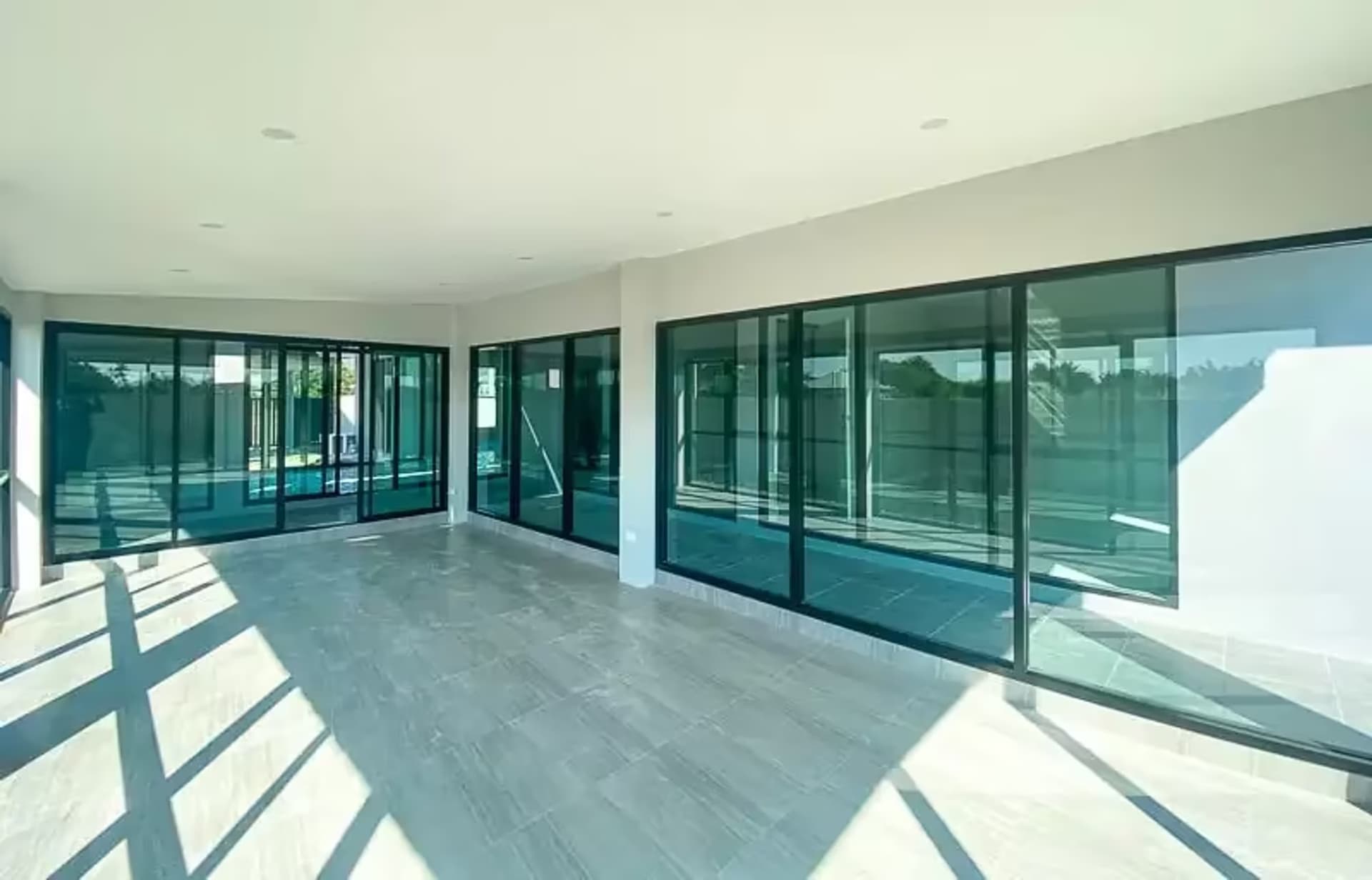4 Bedroom House - Image 25