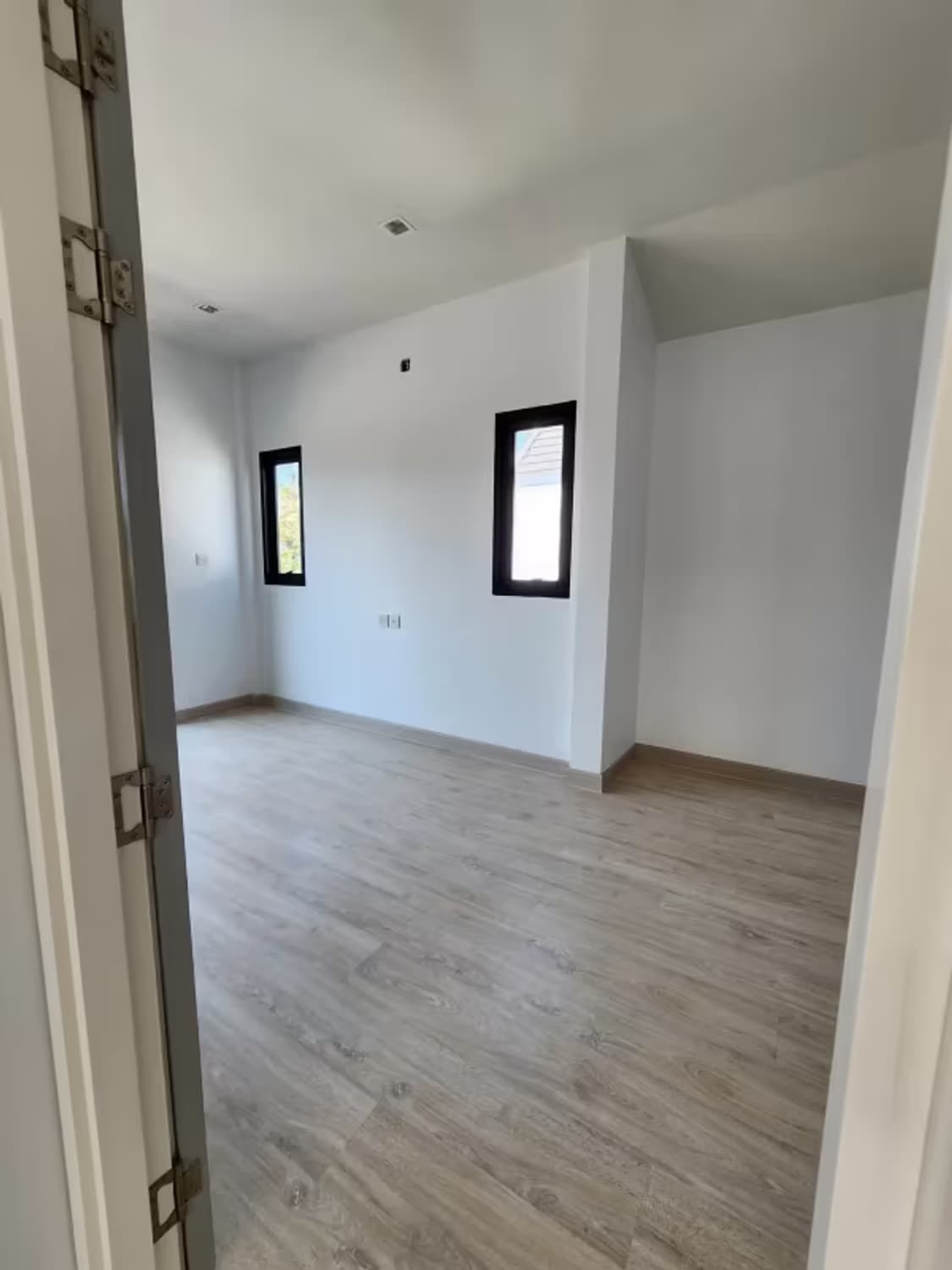 4 Bedroom House - Image 11