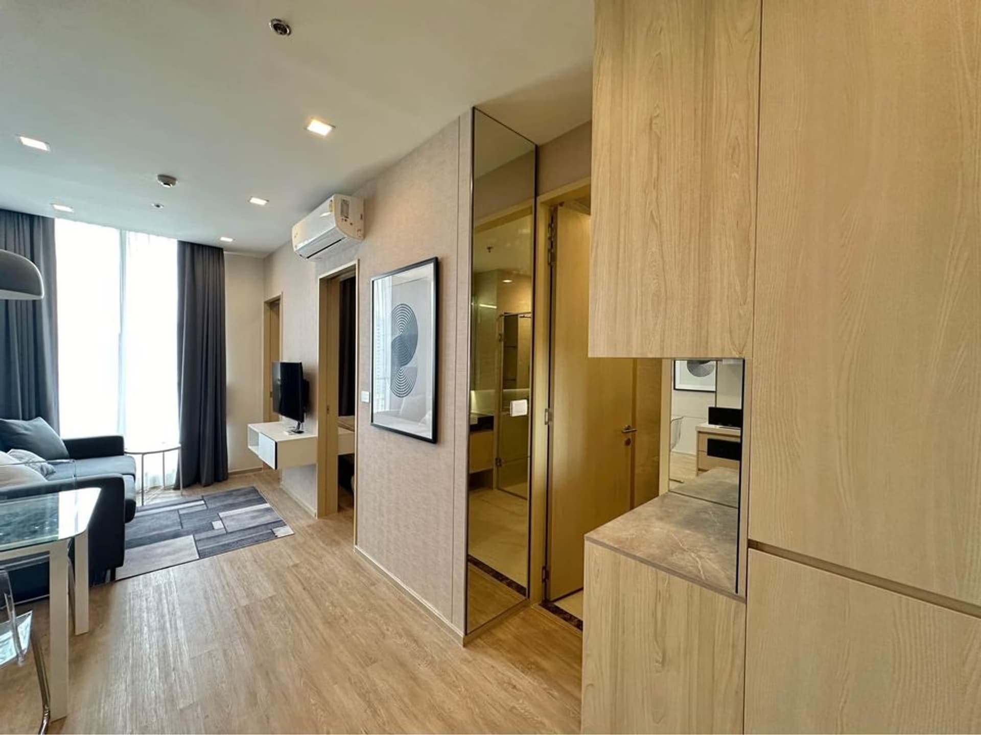 Condo for Rent at Noble State 39 - Image 6