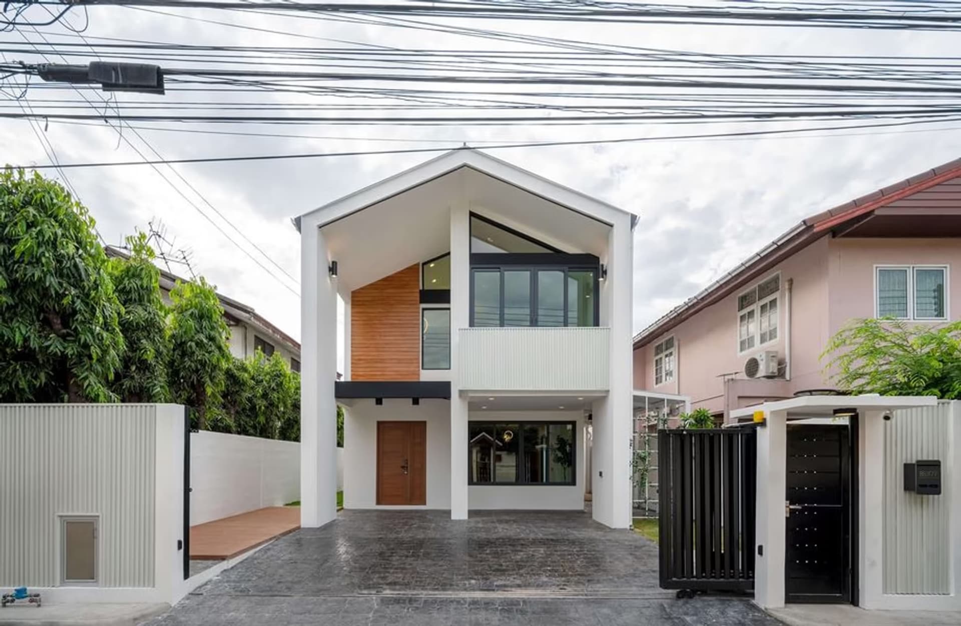 Nordic Vine House - Image 1