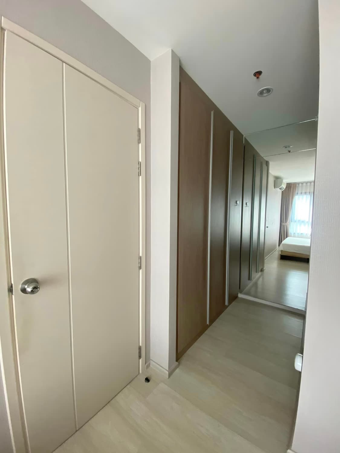 2 ห้องนอน Condo สำหรับ จำหน่าย ใน ห้วยขวาง - Image 8