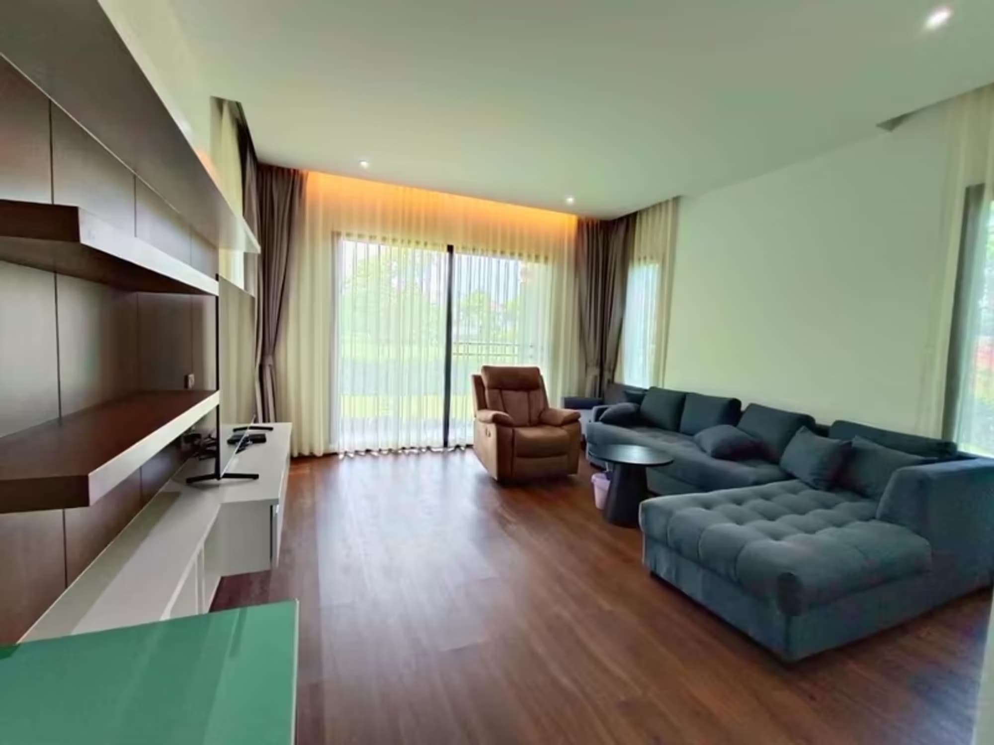 5 Bedroom House for Sale in Green Valley - Image 24