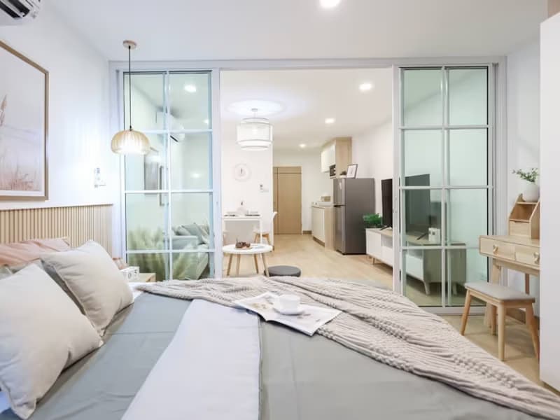 1 Bedroom Condo