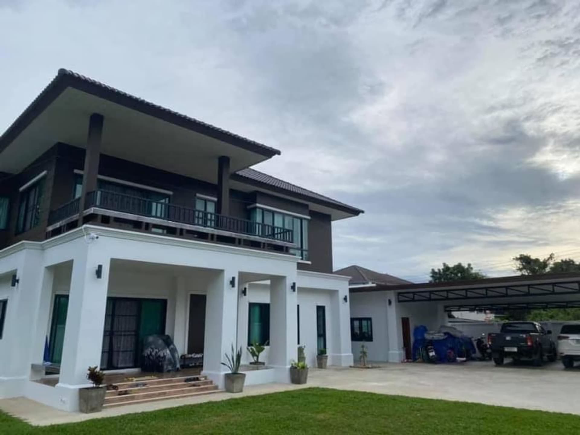 4 Bed House for Rent in Saraphi - Image 1