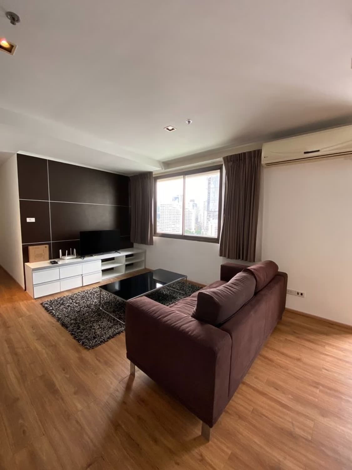 2 Bed Condo for Rent in Khlong Toei - Image 1