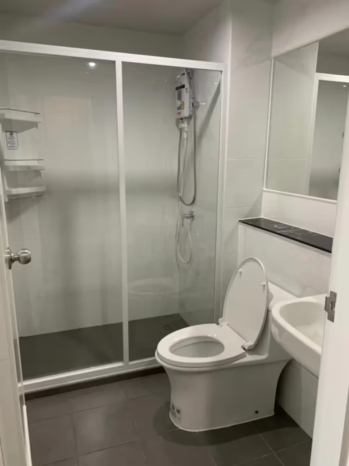 Studio for Rent in Phra Khanong - Image 1