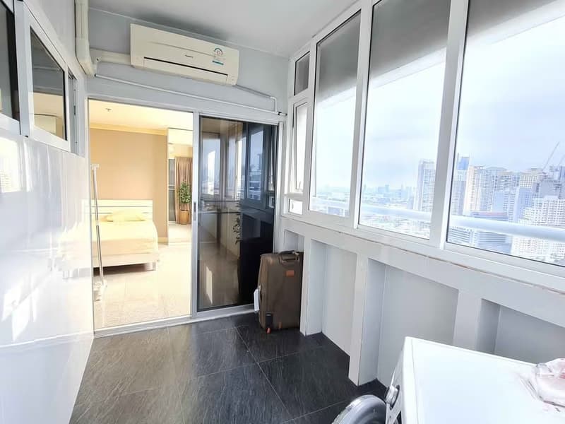 2 Bed Condo for Rent and Sale in Khlong Toei