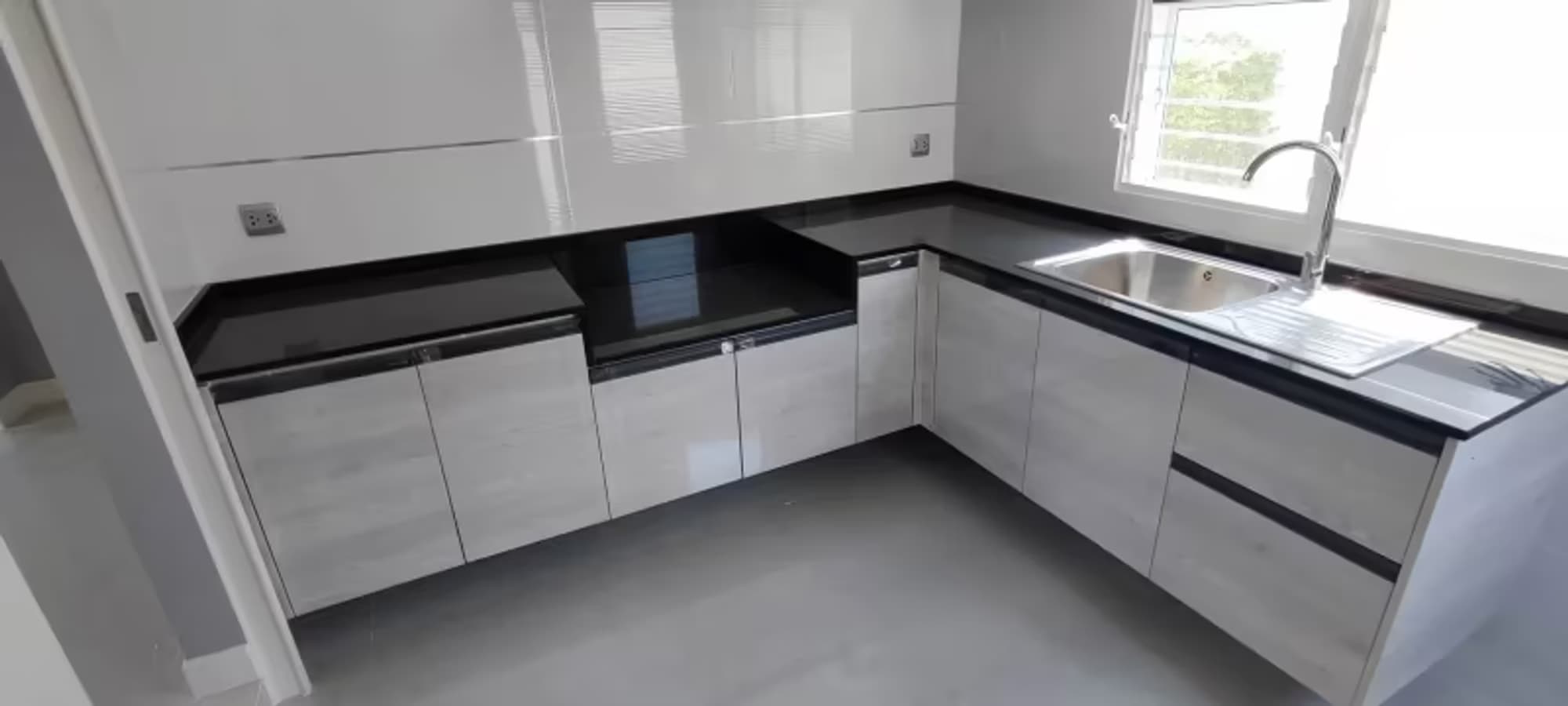 4 Bedroom House - Image 22