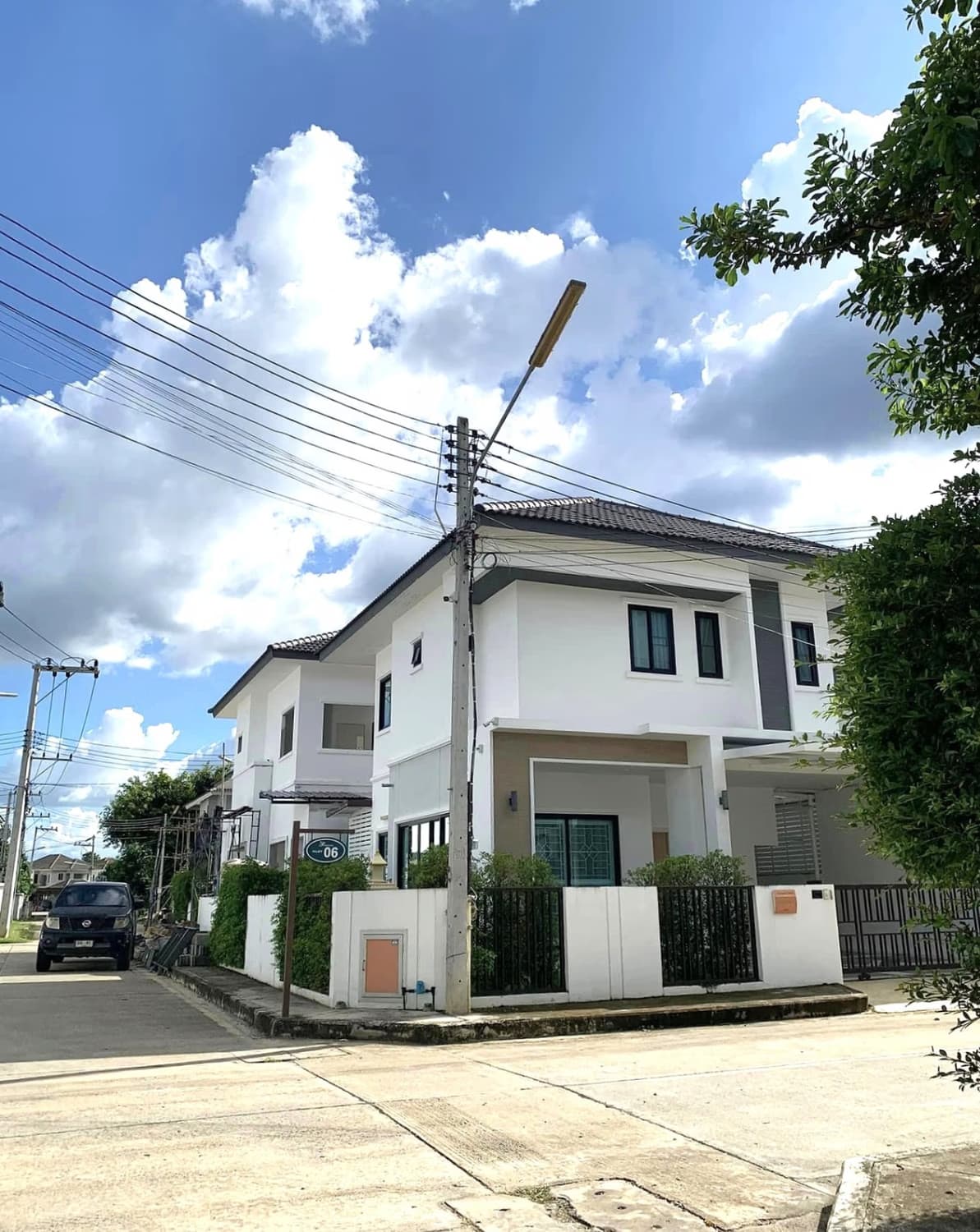 3 Bed House for Rent in San Sai - Image 1