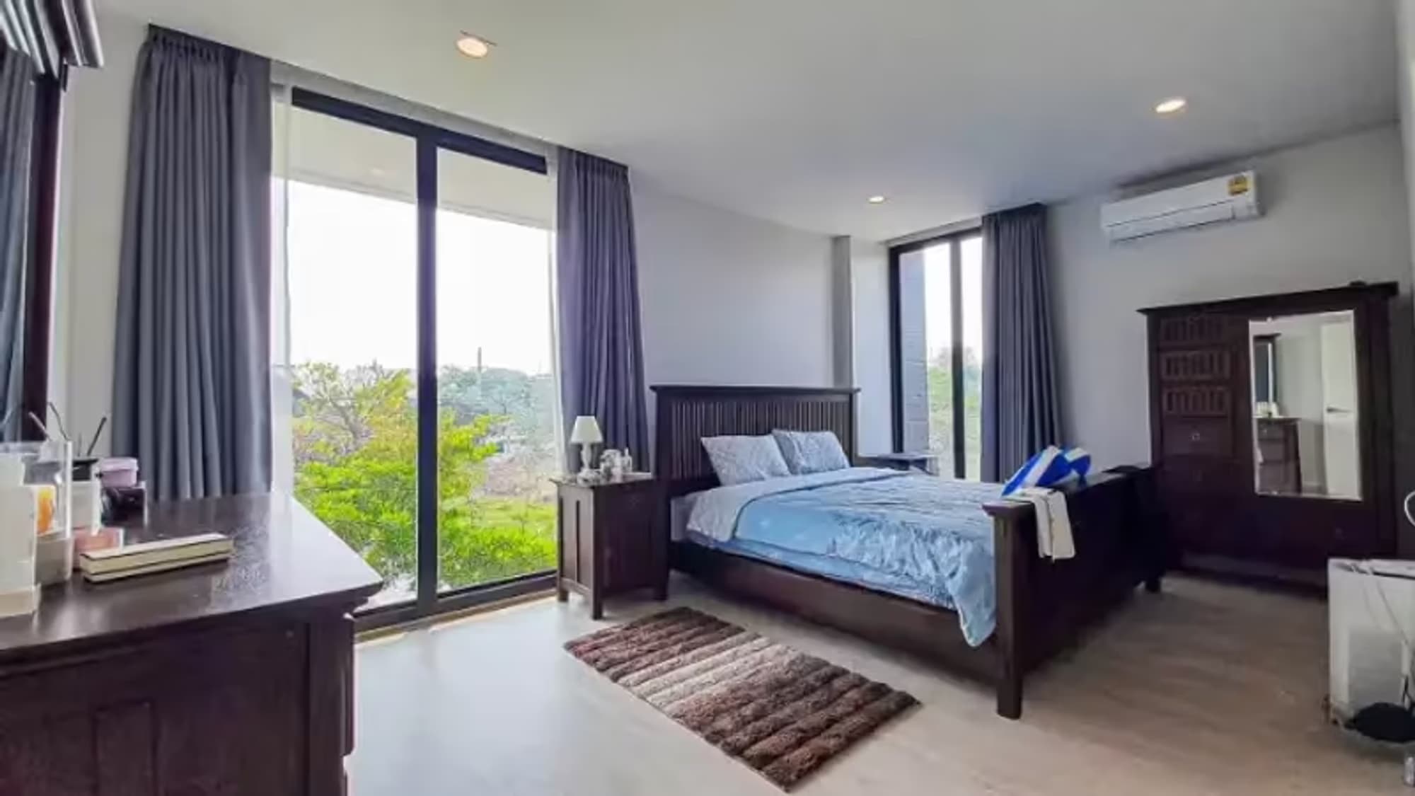 5 Bedroom House - Image 4