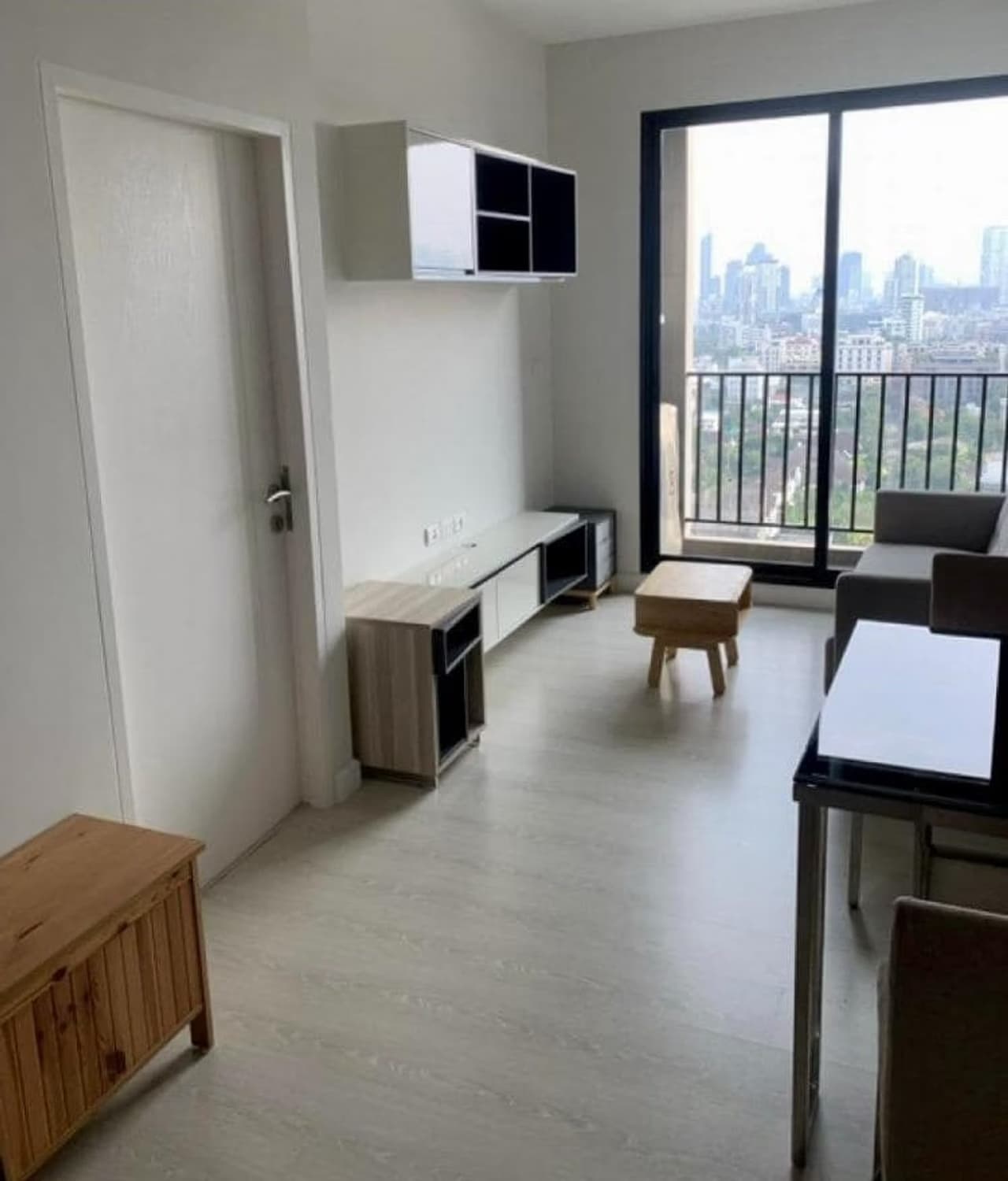 1 Bed Condo for Rent and Sale  Near Ramkhamhaeng ARL - Image 4