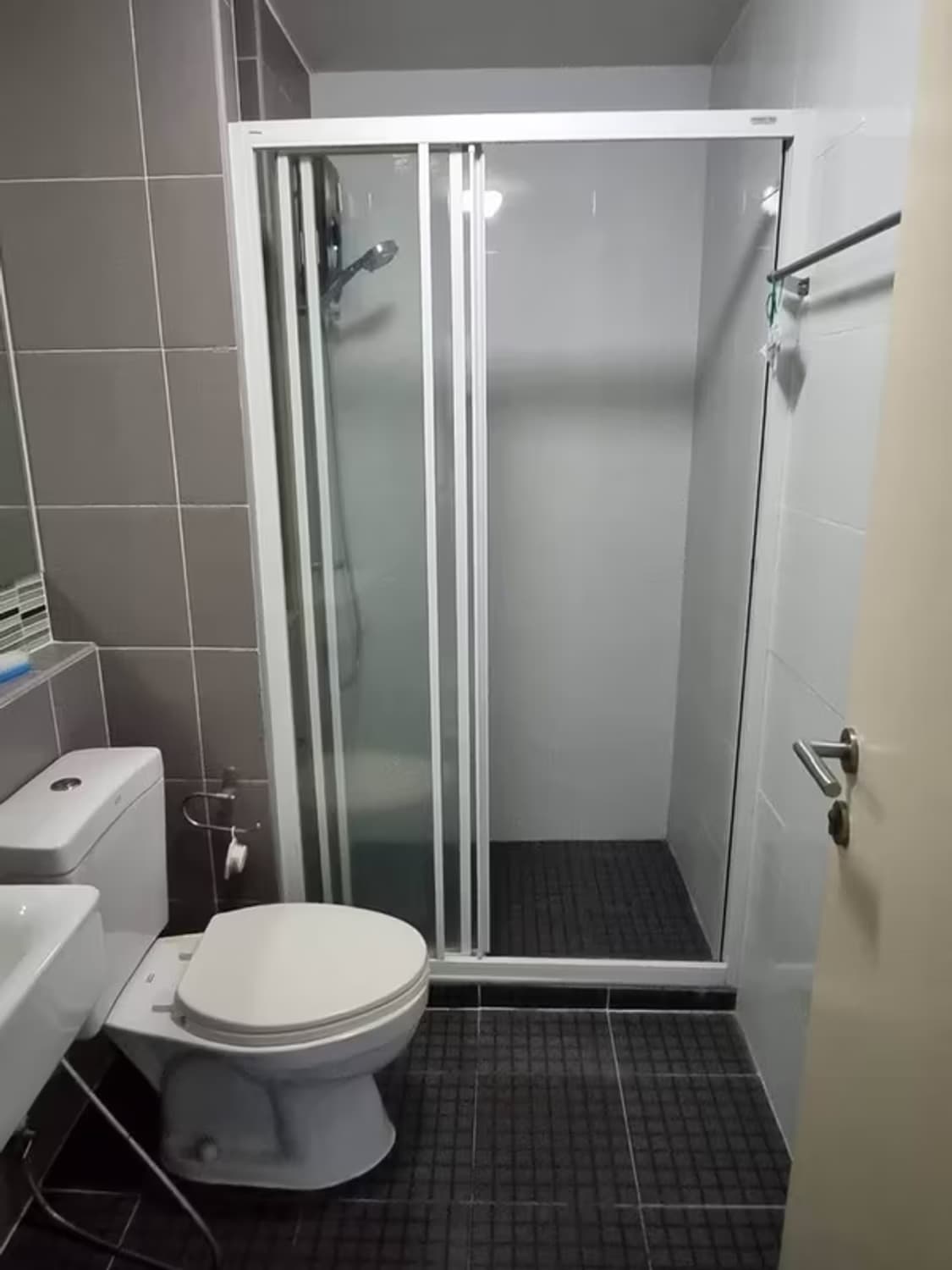 1 Bedroom Condo - Image 4