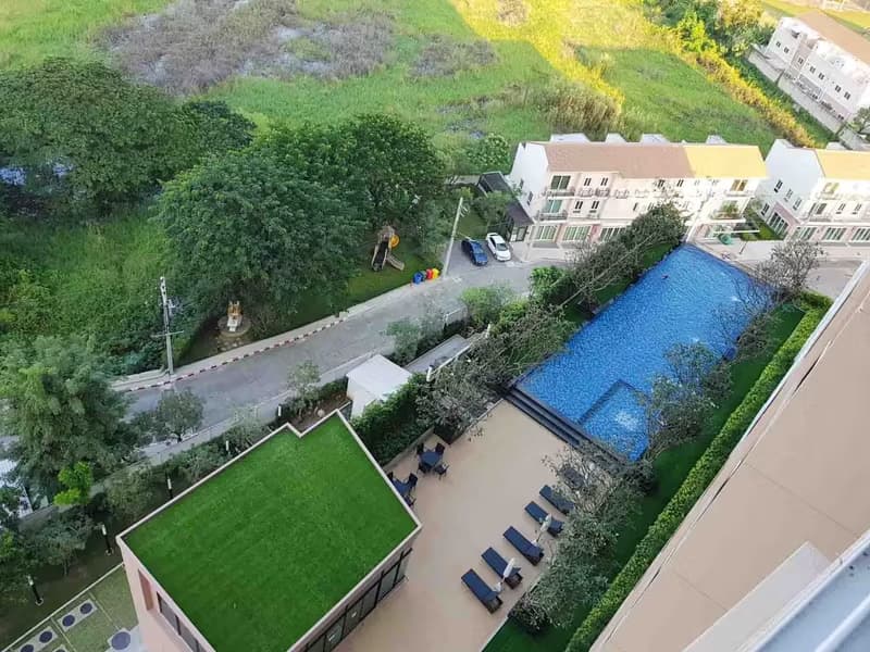 1 Bedroom Condo