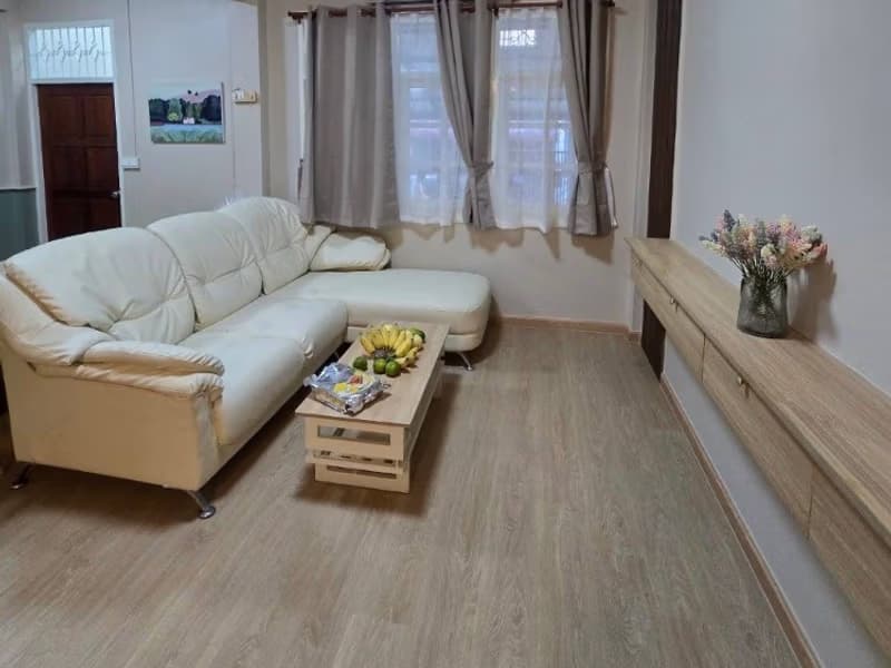 3 Bed Townhouse for Rent in Phra Khanong