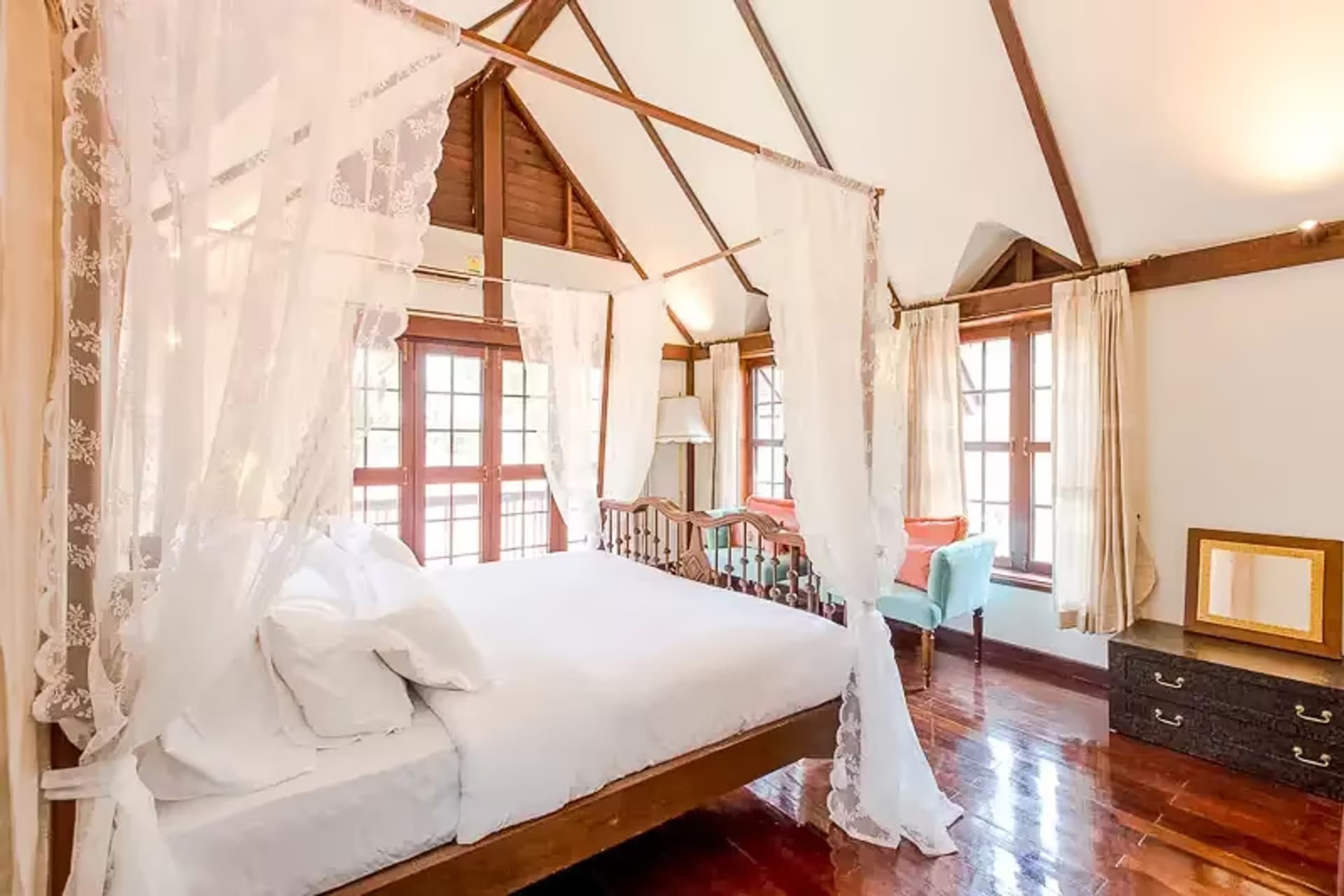 5 Bedroom House - Image 13