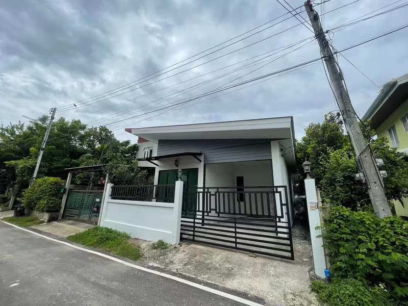 2 Bedroom House