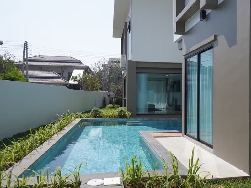 Pool Villa for Sale in Chang Phueak, Mueang Chiang Mai.  