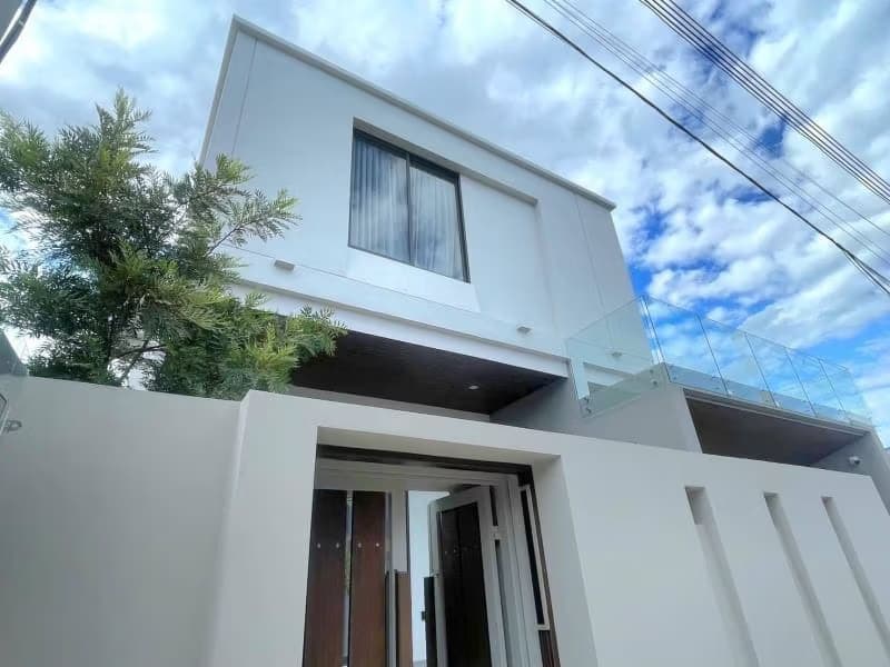 4 Bed House for Rent and Sale in San Kamphaeng District