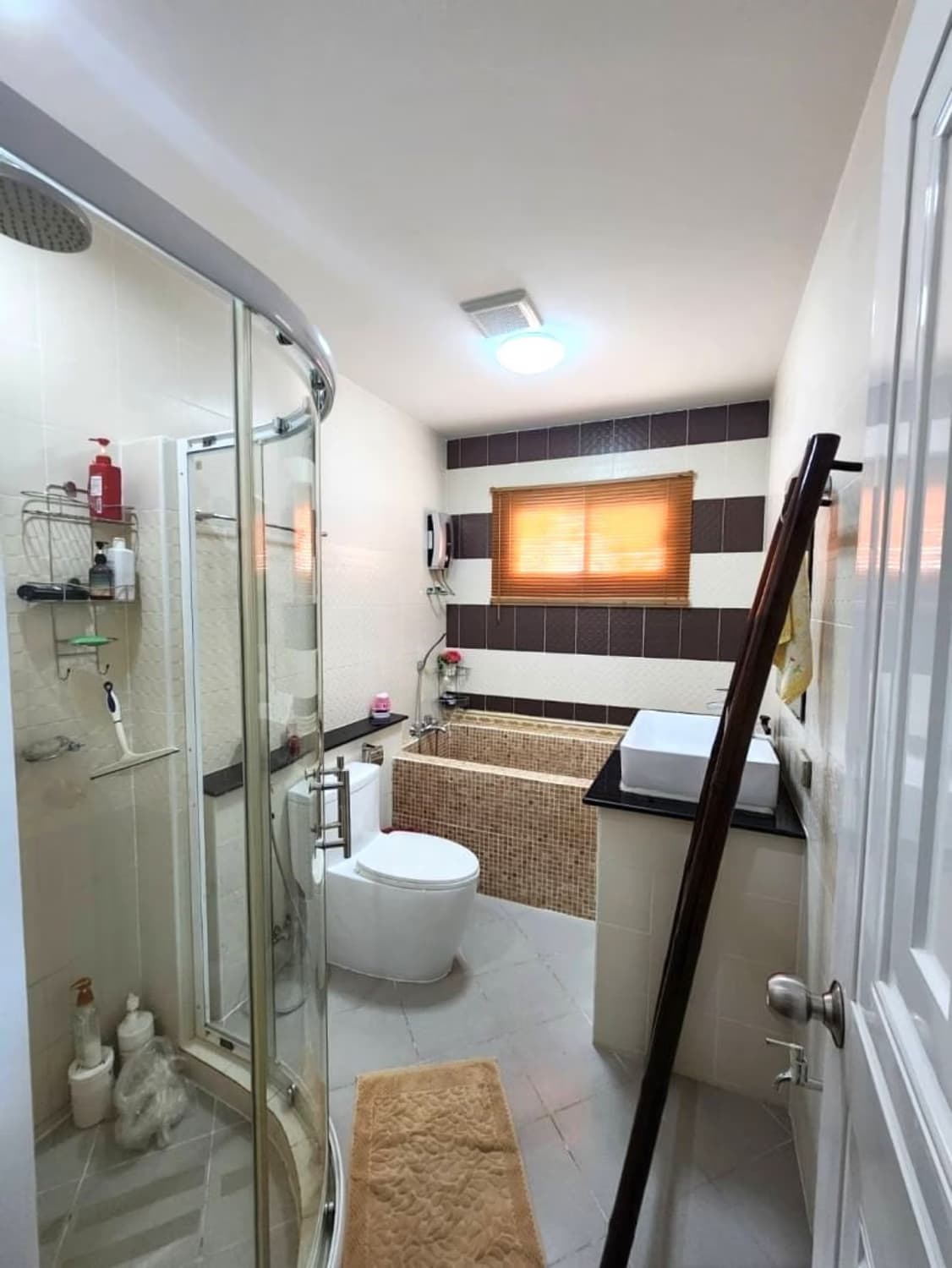 4 Bed House for Rent and Sale in San Kamphaeng District - Image 10