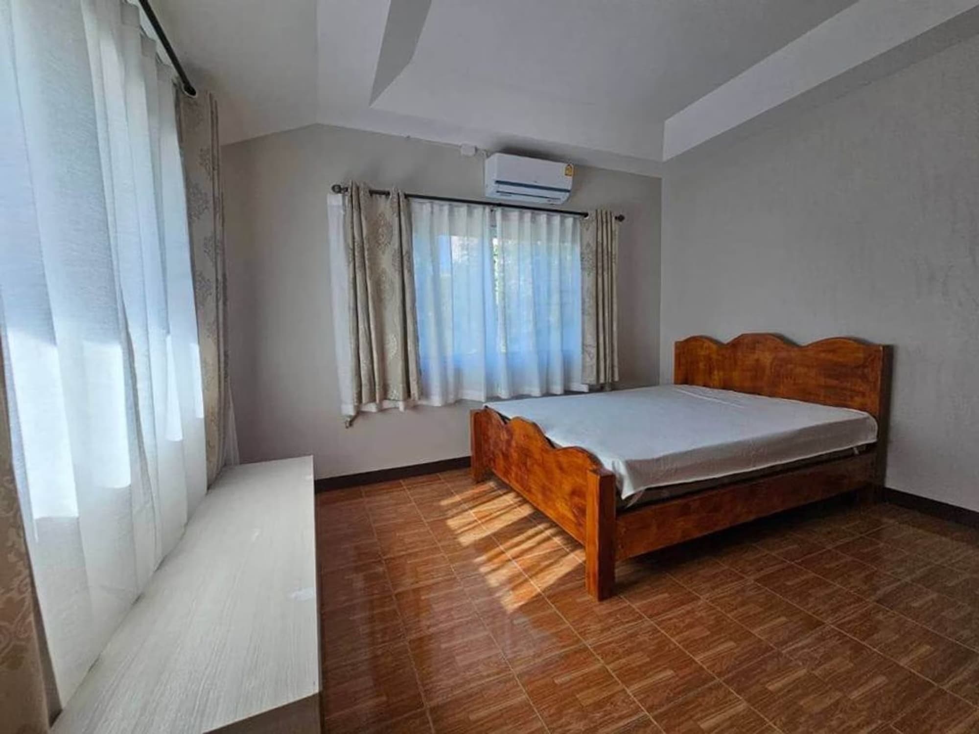  - Image 7