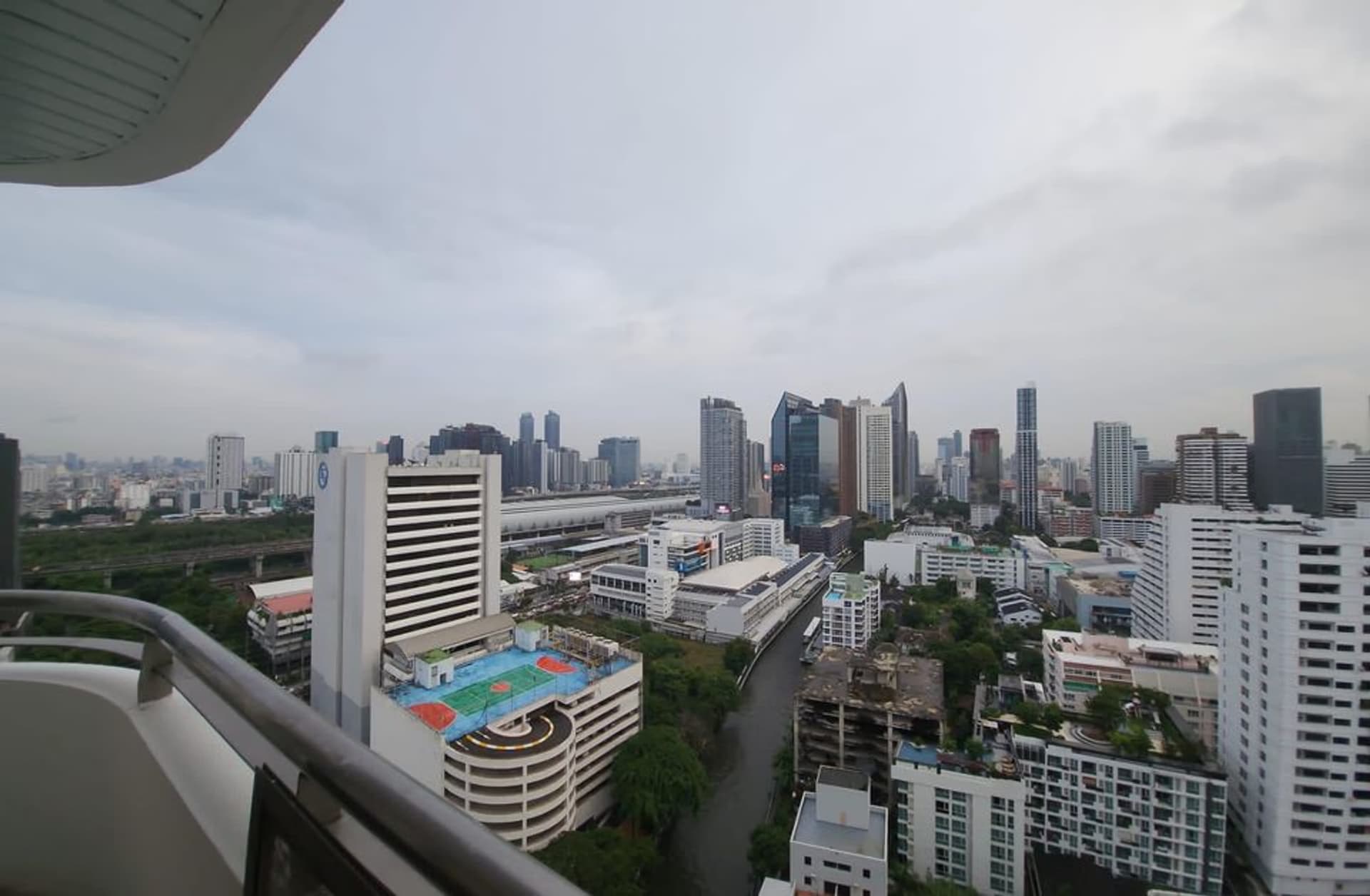 3 Bed Condo for Rent in Watthana - Image 12