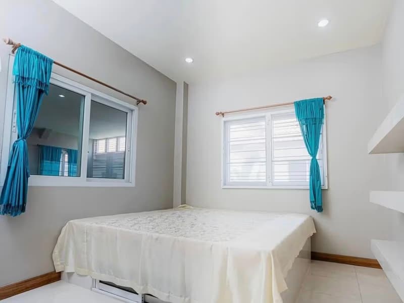 6 Bed House for Sale in Hang Dong District