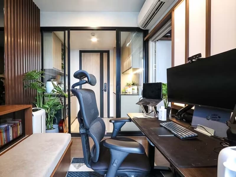 1 Bedroom Condo for rent at Oka Haus