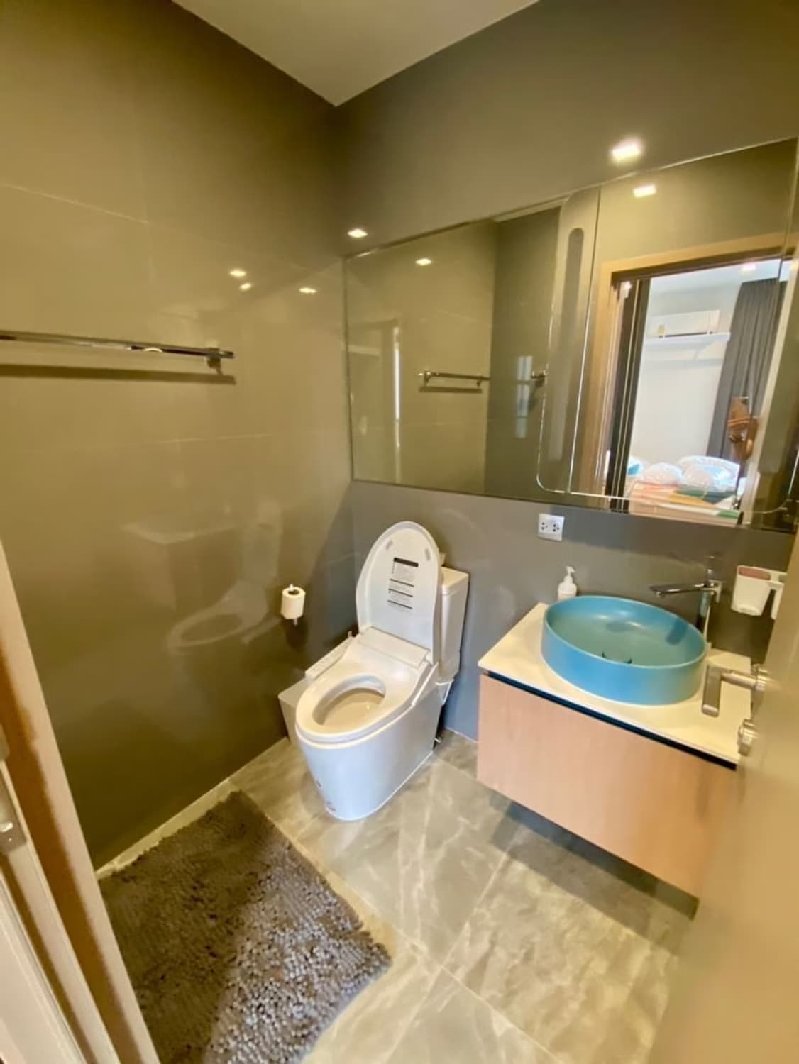 1 Bed Condo for Rent in Watthana - Image 8