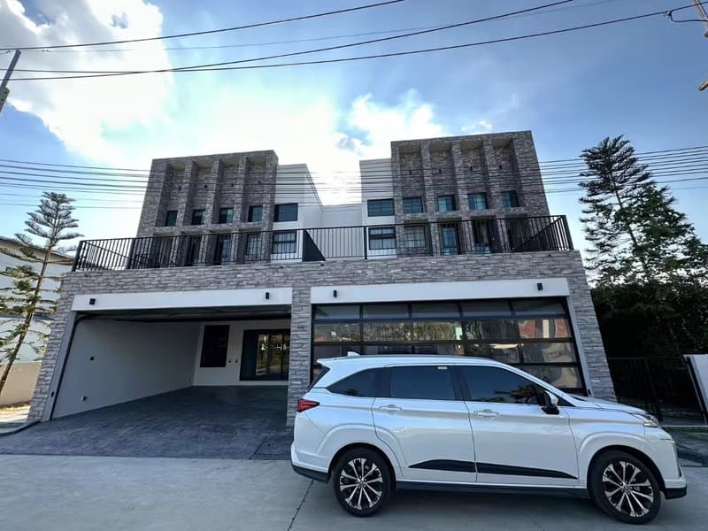 3 Bed House for Rent in San Sai