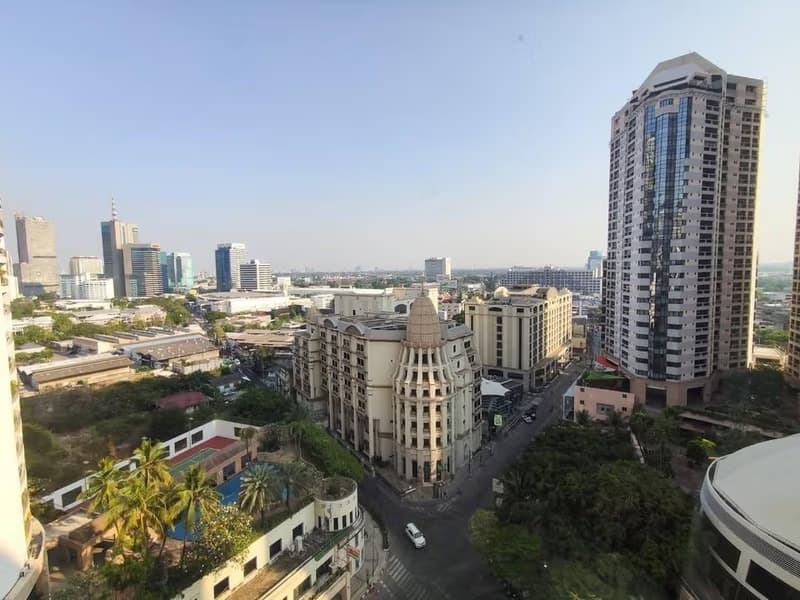 2 Bed Condo for Rent in Khlong Toei
