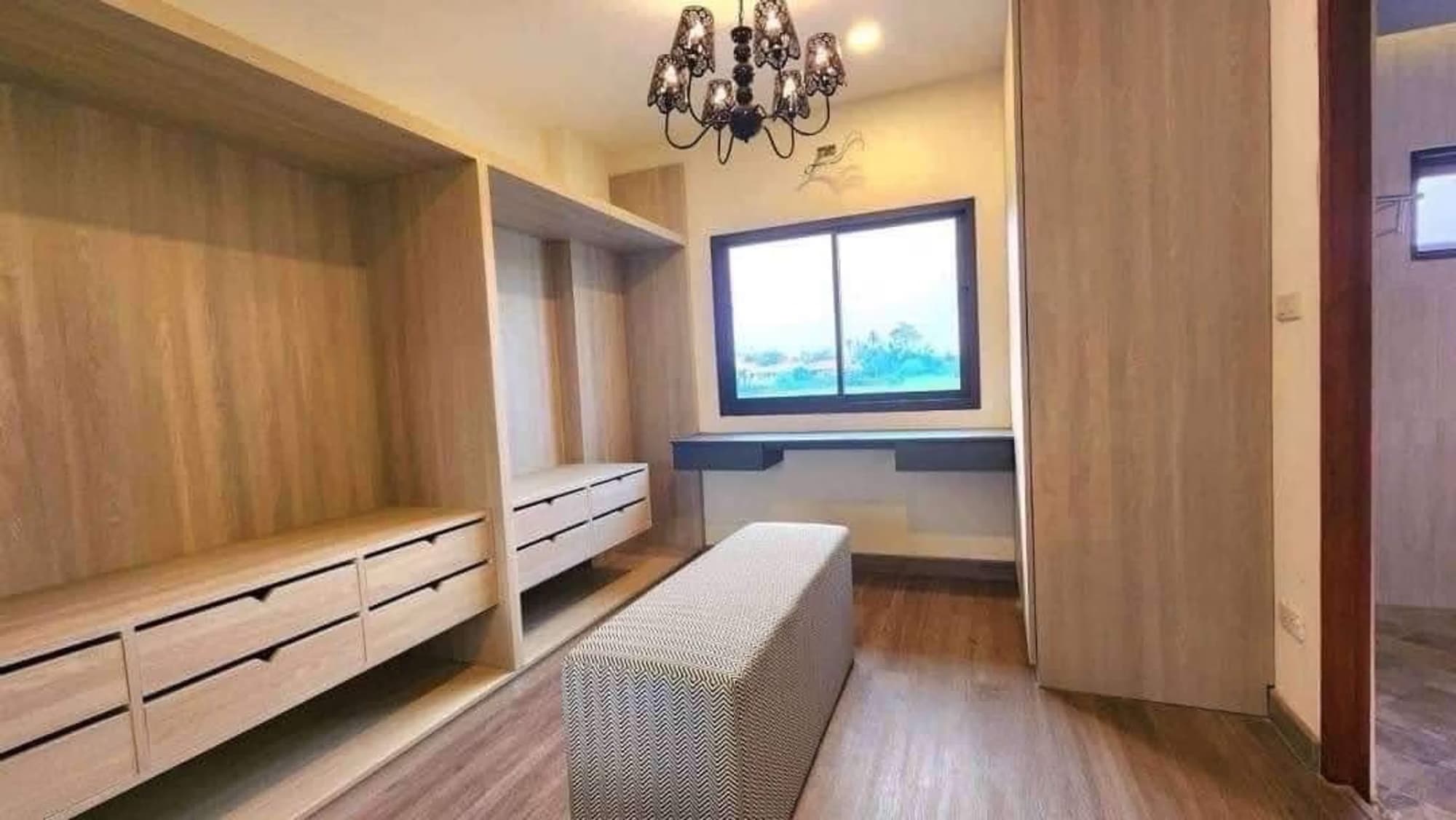 5 Bed House for Rent and Sale in San Sai District - Image 11