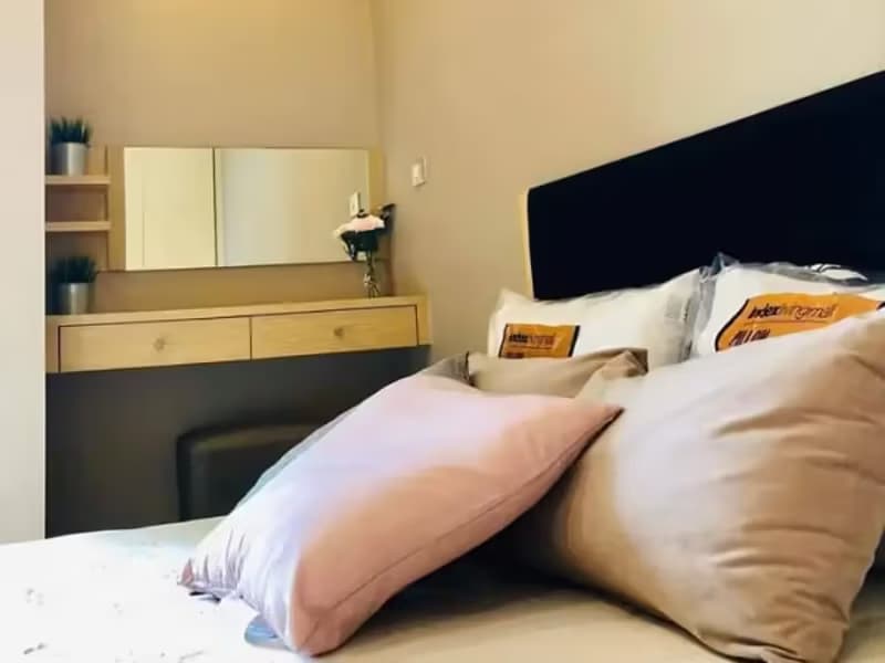 1 Bedroom Condo