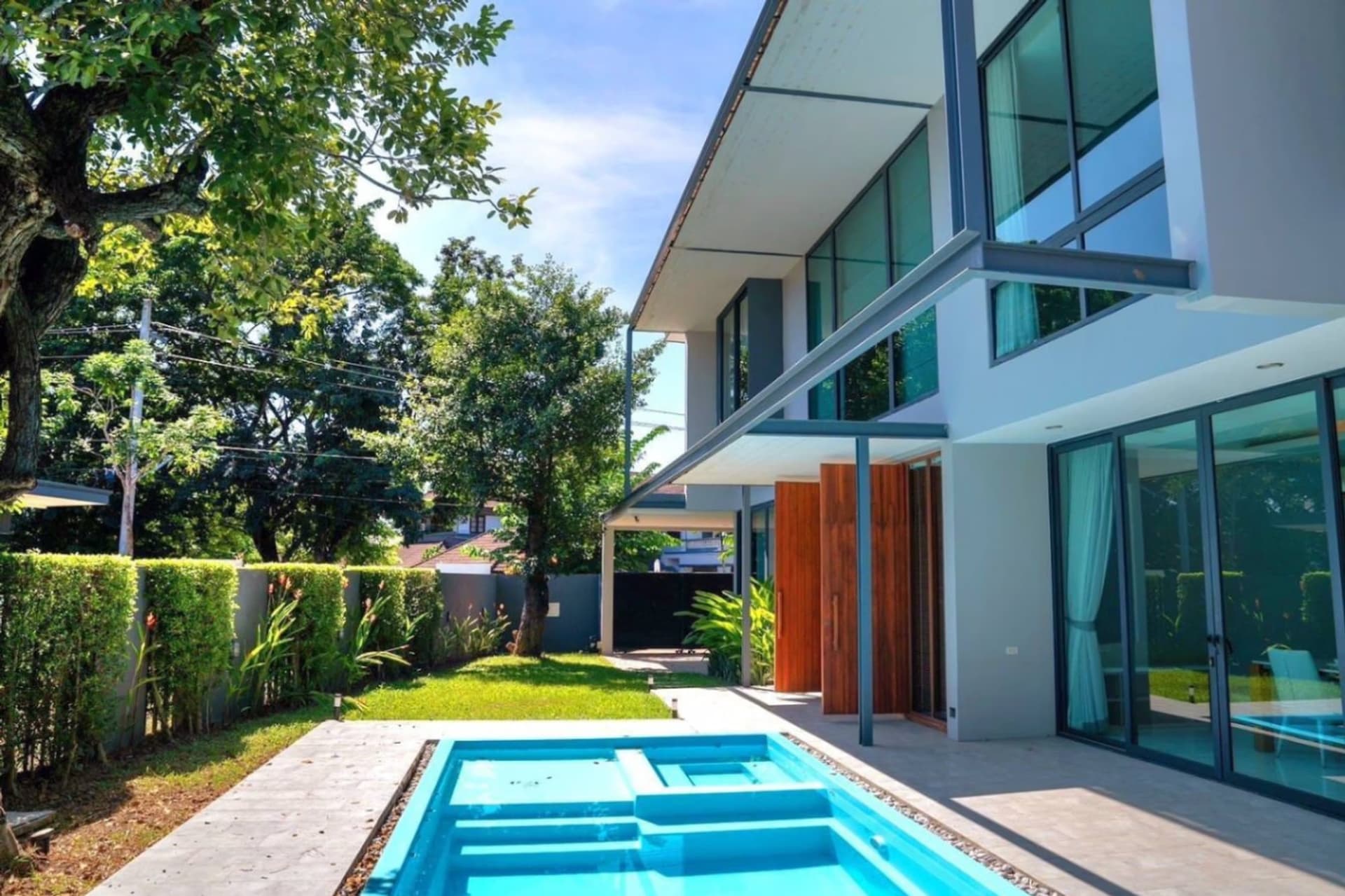 4 Bed House for Rent and Sale in Mueang Chiang Mai District - Image 13