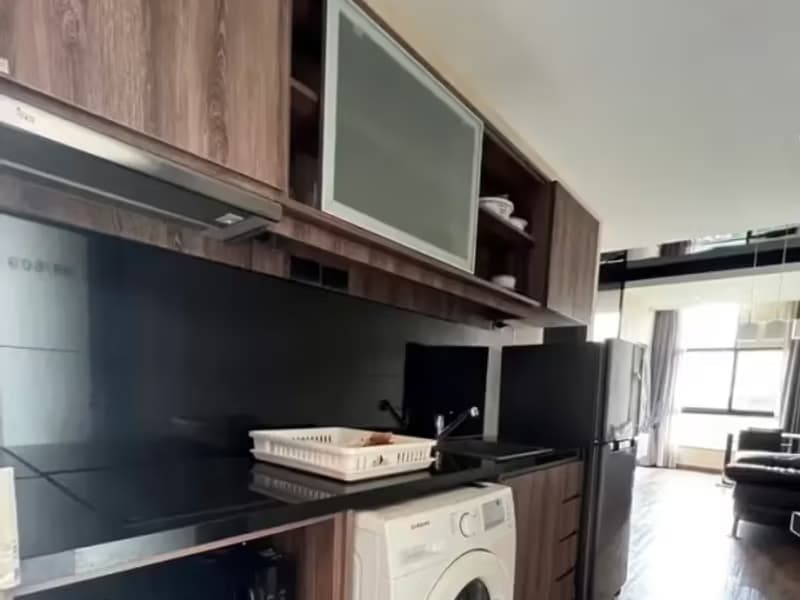 1 Bedroom Condo