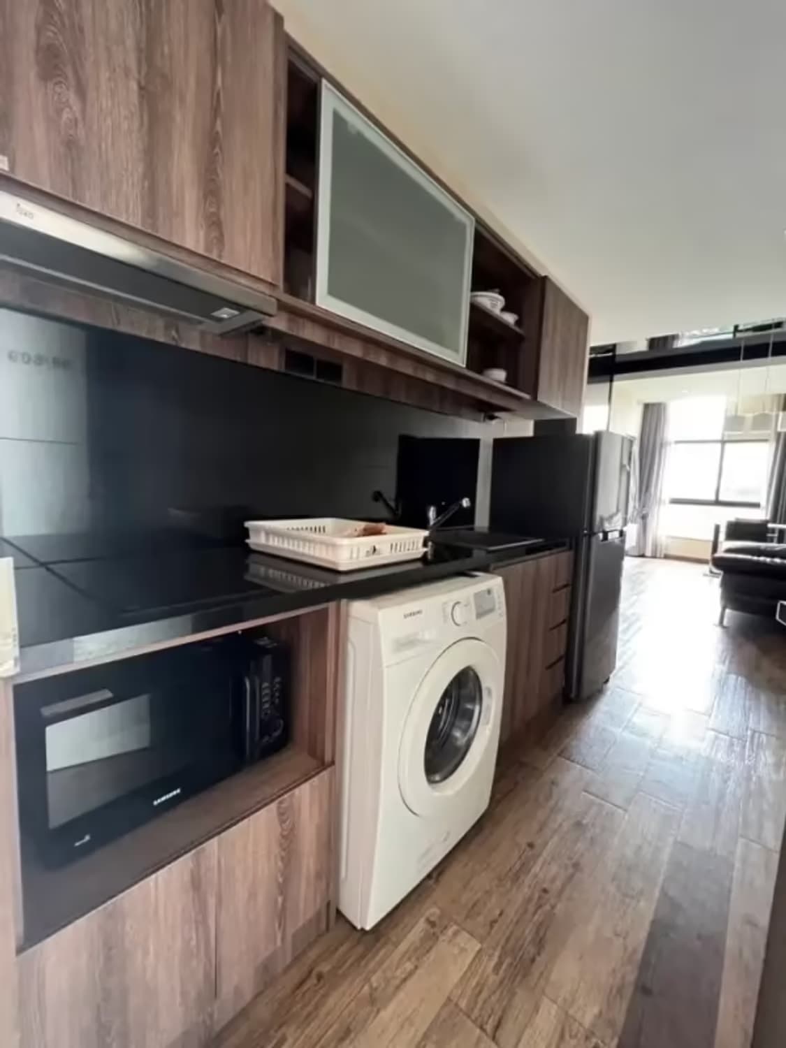 1 Bedroom Condo - Image 1