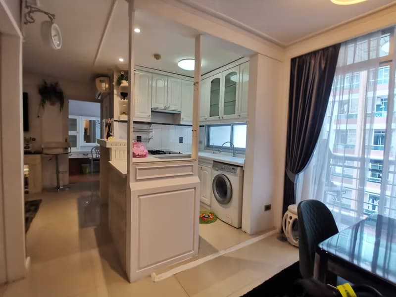 3 Bed Condo for Rent and Sale in Khlong Toei