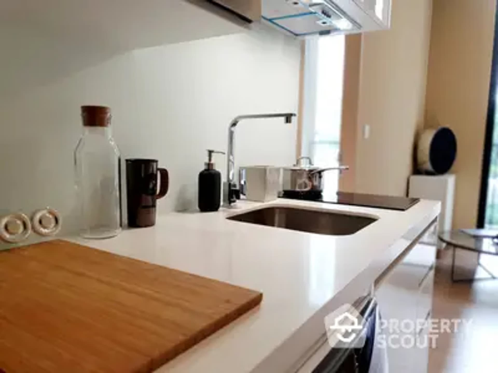Condo for Sale at Noble BE19 Sukhumvit - Image 5