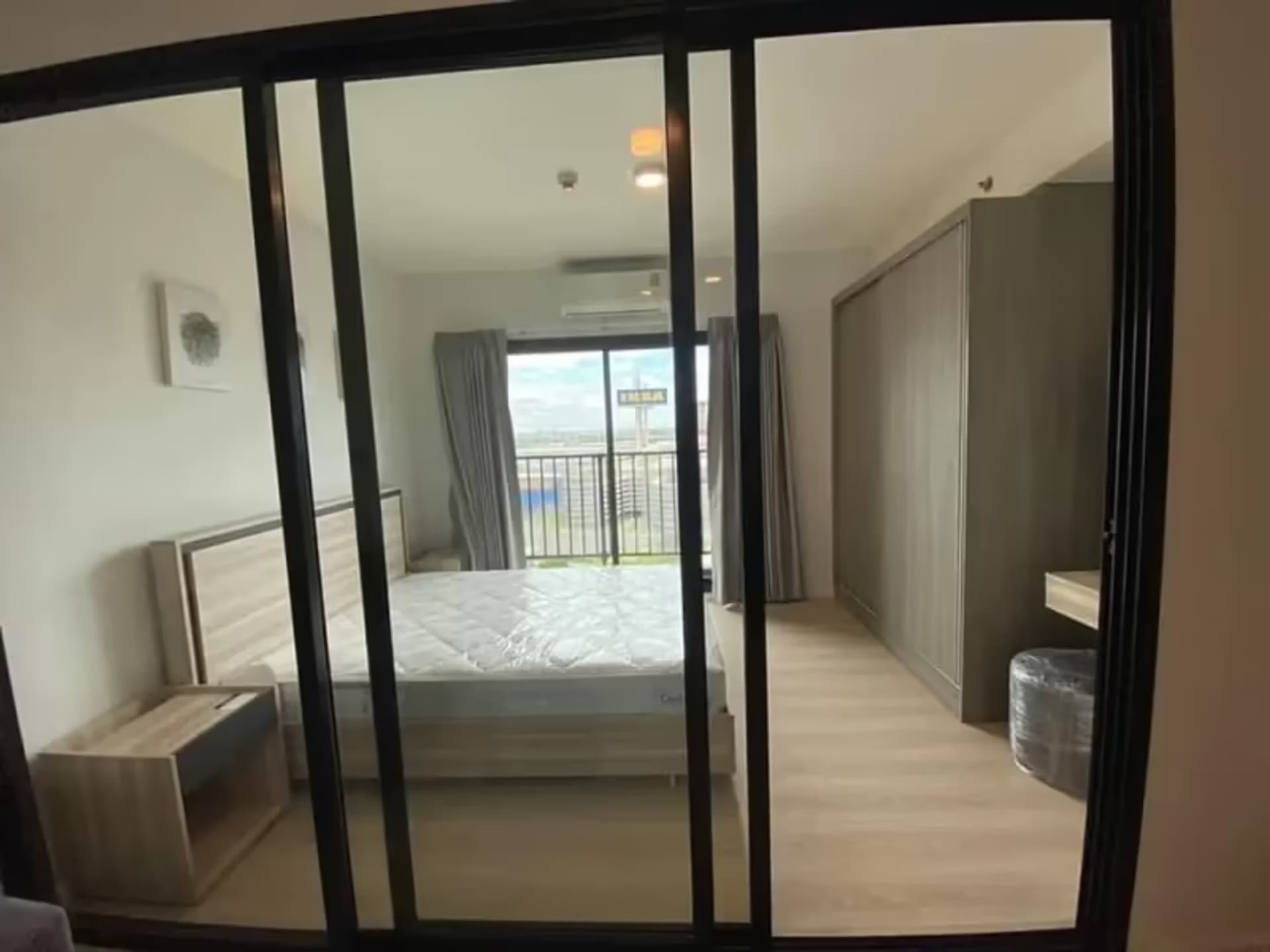 1 Bedroom Condo - Image 1