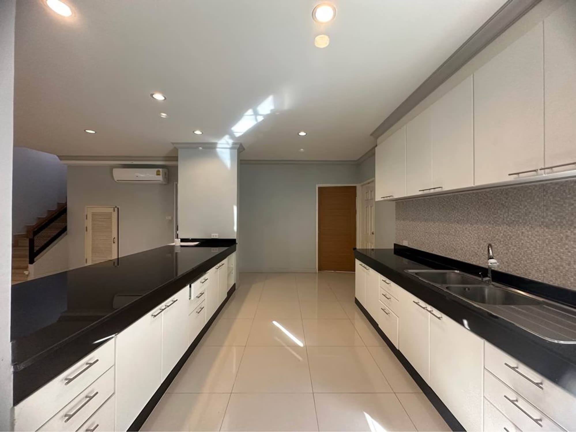 7 Bedroom House for Rent/Sale near Unity Concord International School - Image 10