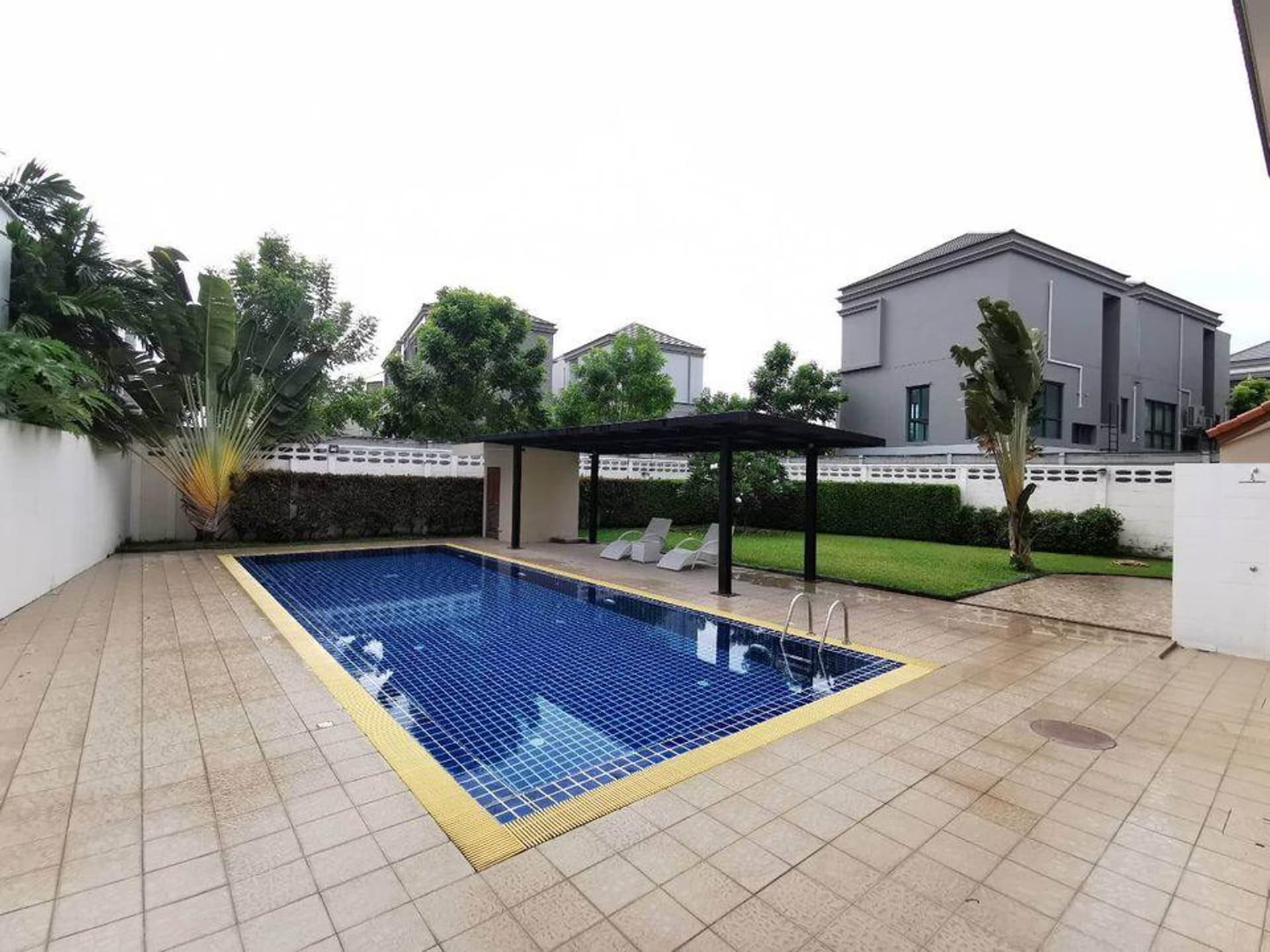 4 Bedroom House - Image 2