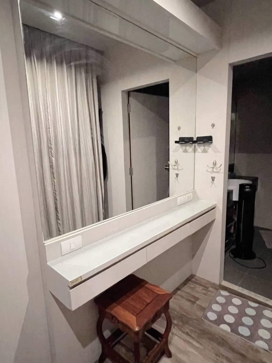 2 Bed Condo for Rent in Khlong Toei - Image 2